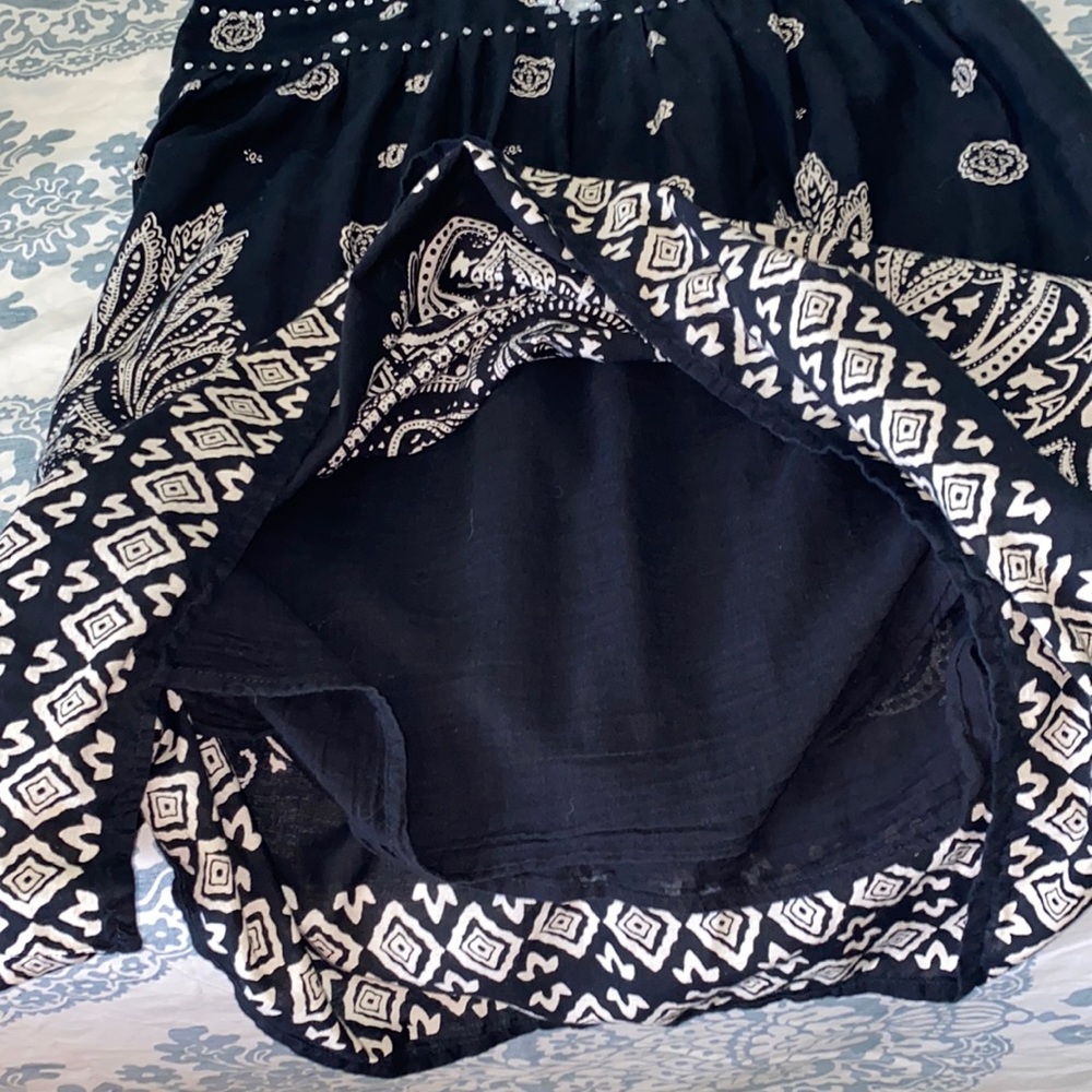 Cassee’s Sundress. Black & white print w/adornments. Fully lined. 100% cotton. - Picture 8 of 12